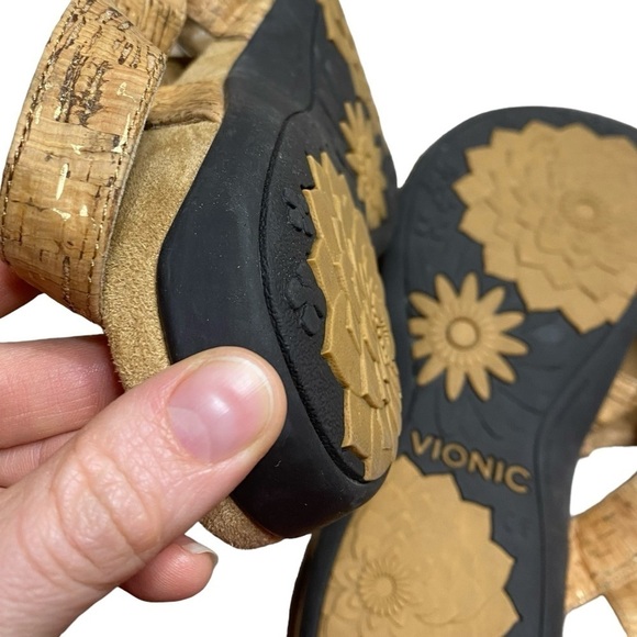 Vionic “Amber” Tan Cork Adjustable Sandal Size 9 - Picture 11 of 11